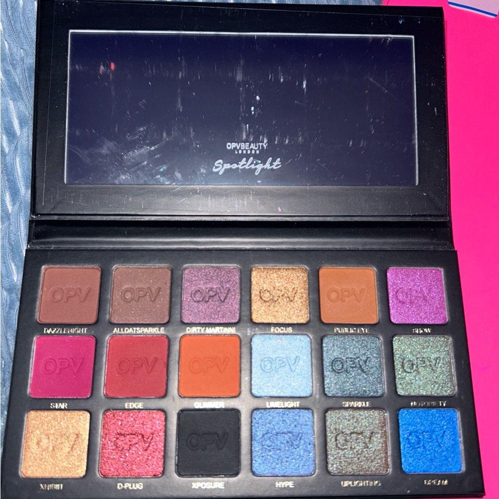 OPV Beauty London eyeshadow palette - Picture 4 of 4